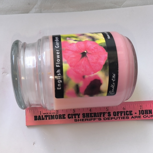 CANDLE-LITE Ocean Blue Mist And English Flower Garden Two Jumbo Candle S… - Picture 11 of 13